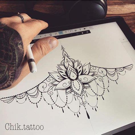 unterbrust tattoo|Underboob Tattoo: Das solltest du über das stylische。